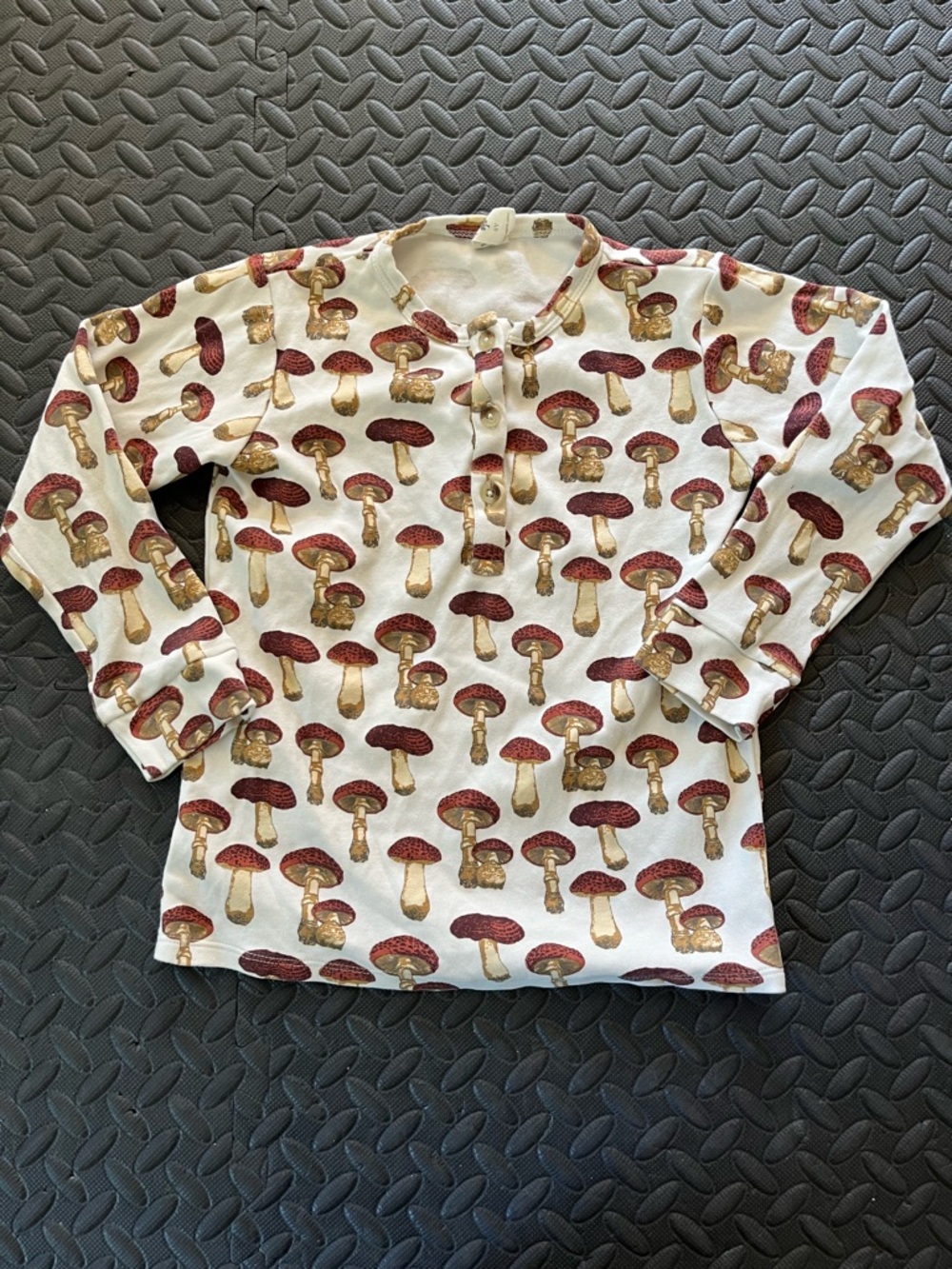 Kate Quinn Mushroom Printed Long Sleeve 100% Organic Cotton Tshirt Size 8Y